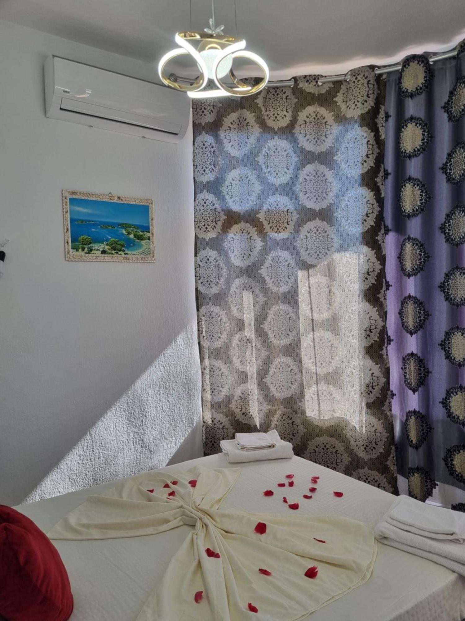 Apartment Besnik Brahimi Ksamil Exterior photo